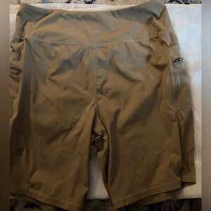 Gradual tan athletic shorts size XXL